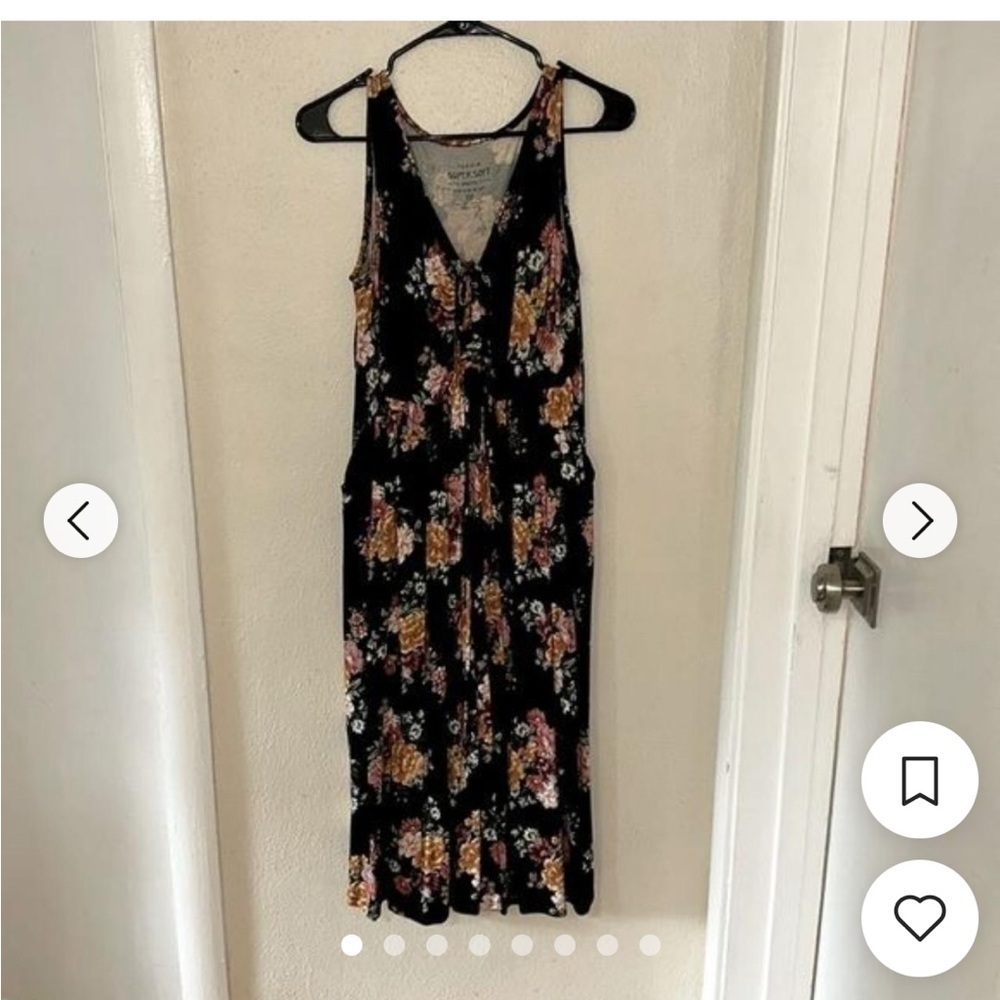 NWT Torrid super soft 2in strap black floral midi dress 4X/26